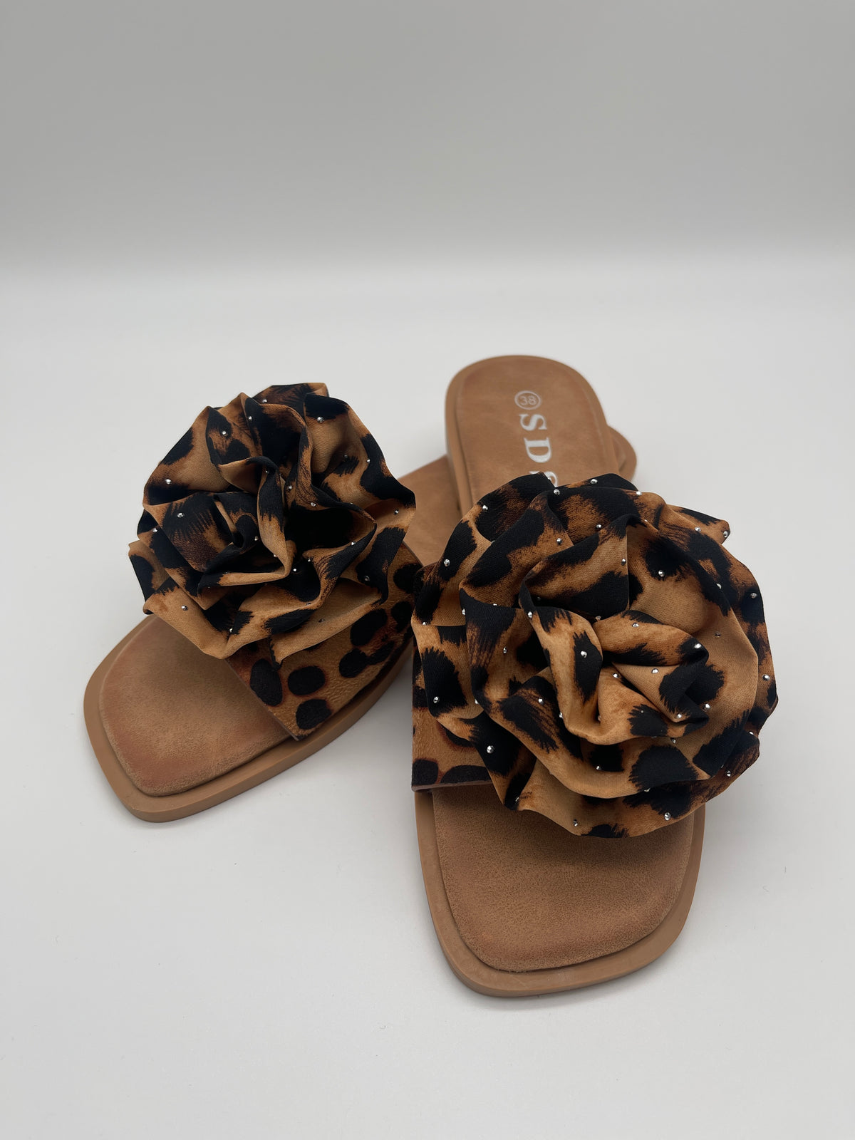 Sandalen mit Leo-Blume