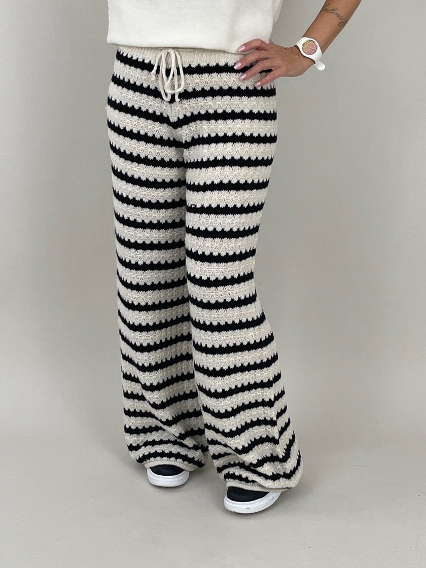 Marlenehose Grobstrick Streifen in Creme/Schwarz Art. 6292