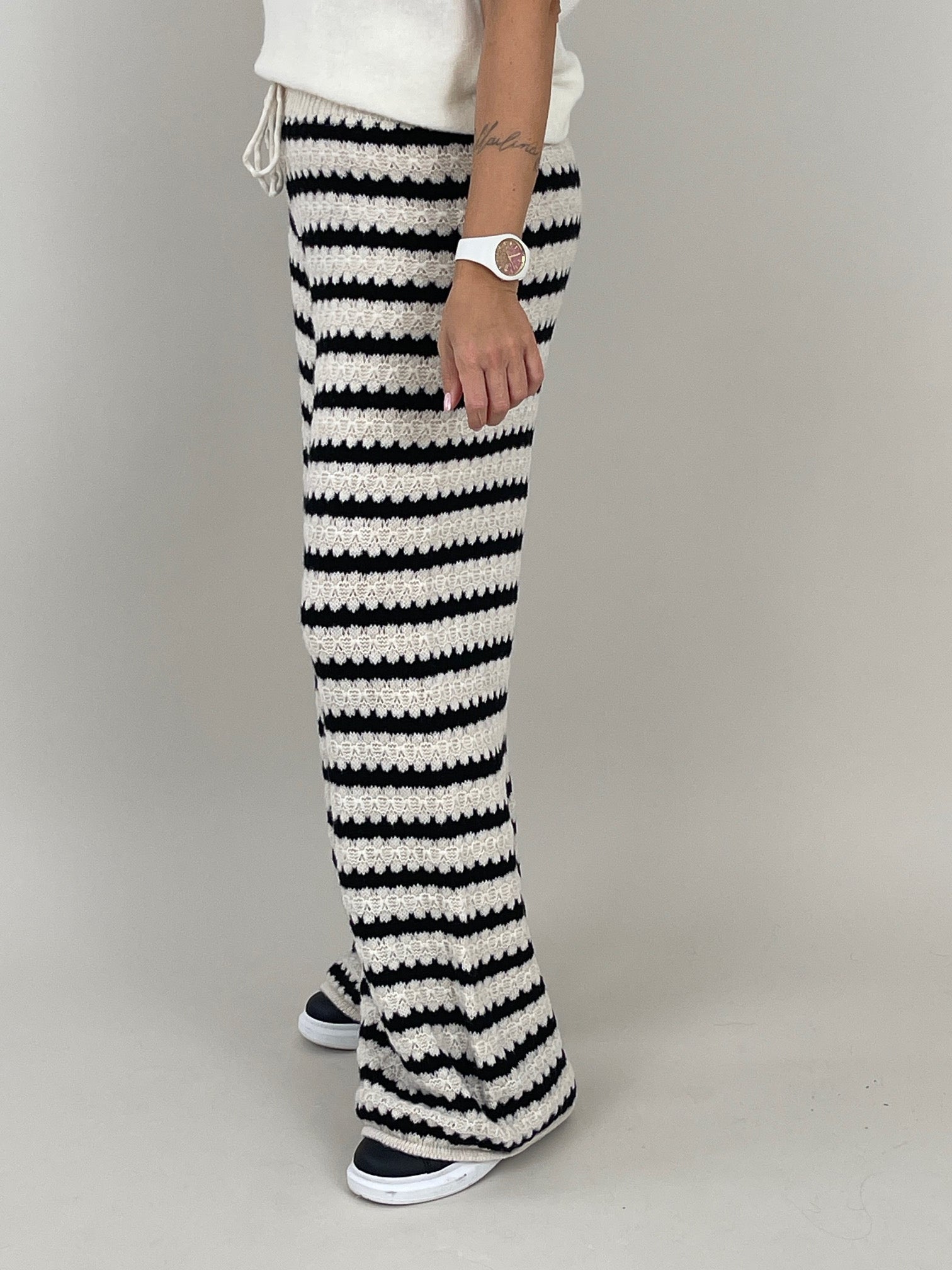 Marlenehose Grobstrick Streifen in Creme/Schwarz Art. 6292