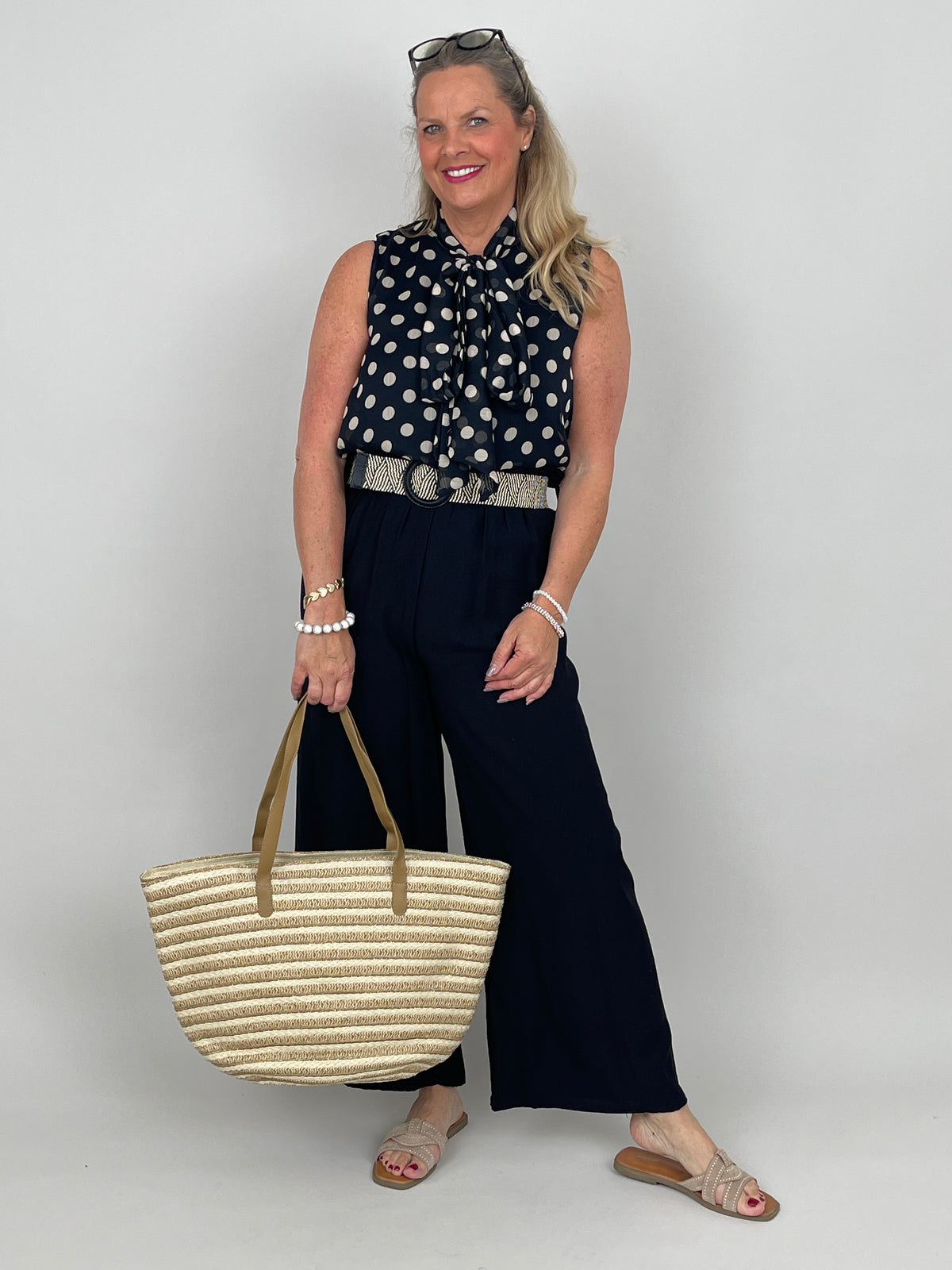 Culotte mit Gürtel in Schwarz