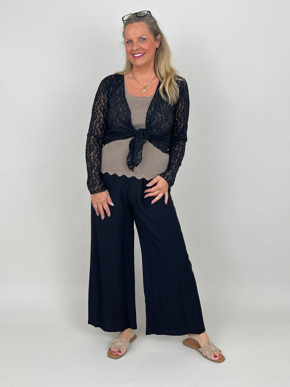 Eleganter Spitzen-Cardigan zum Binden