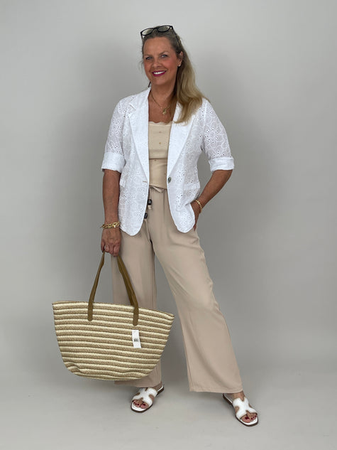 Sommerblazer mit Lochstickerei in Weiß
