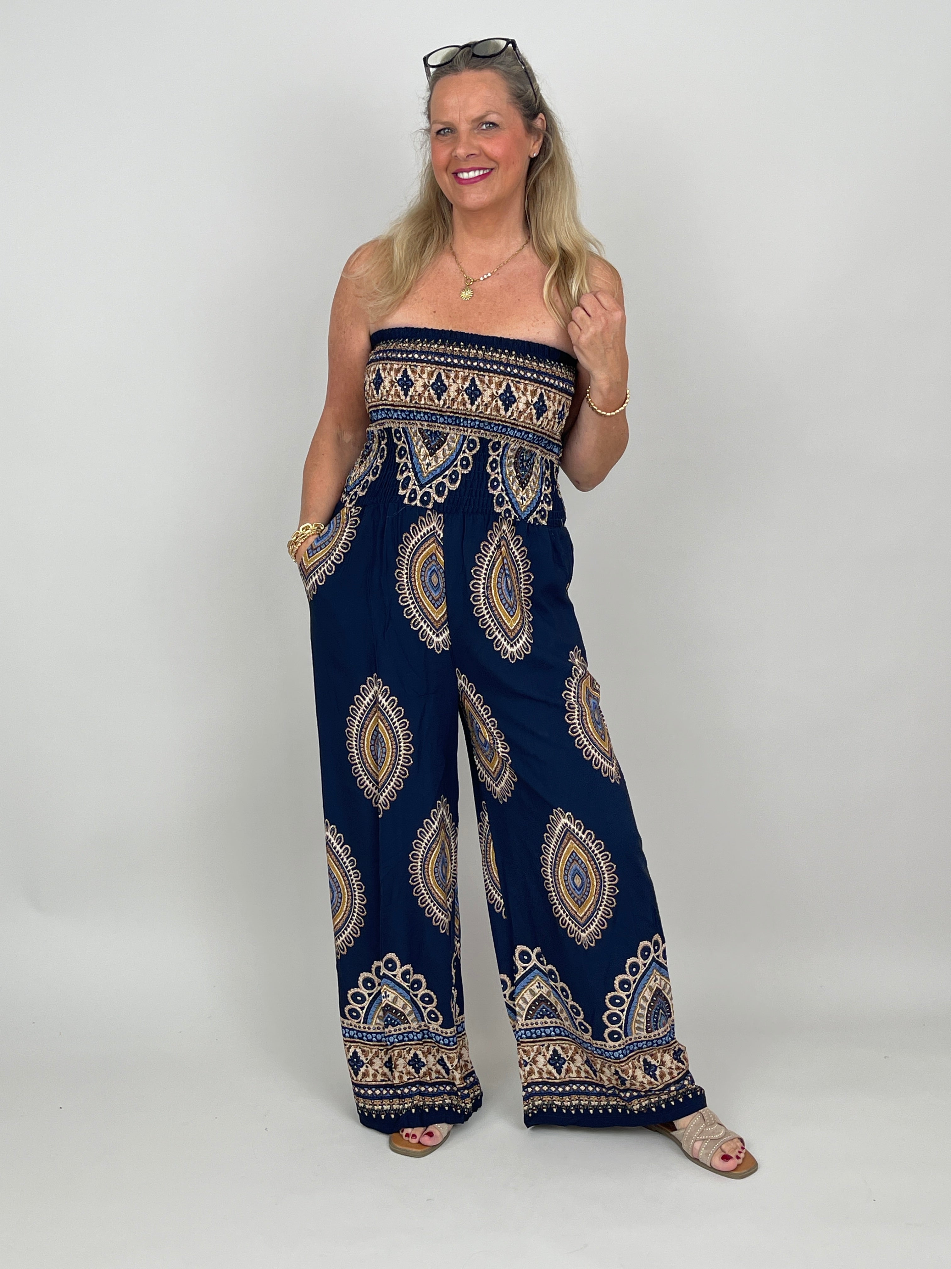 Overall mit Ethno-Print in Marine