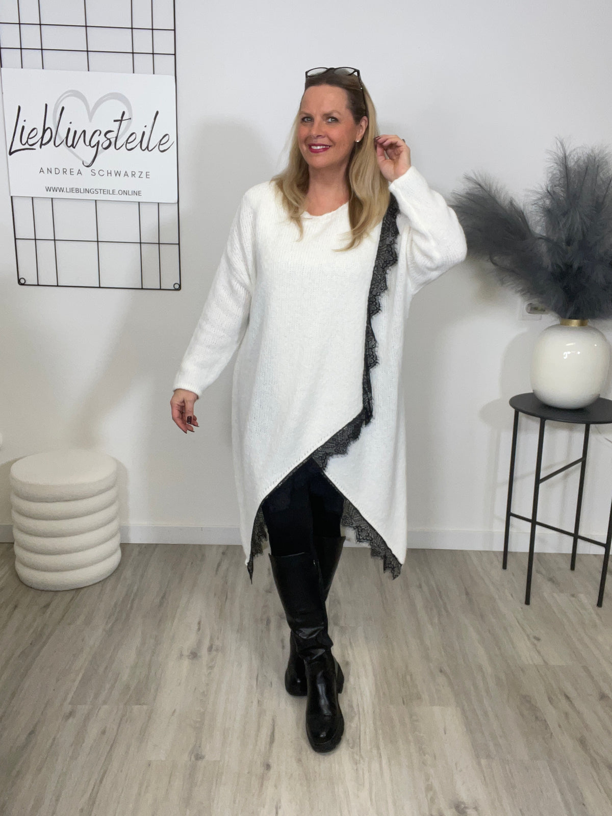 Strickkleid Wickeloptik in Offwhite