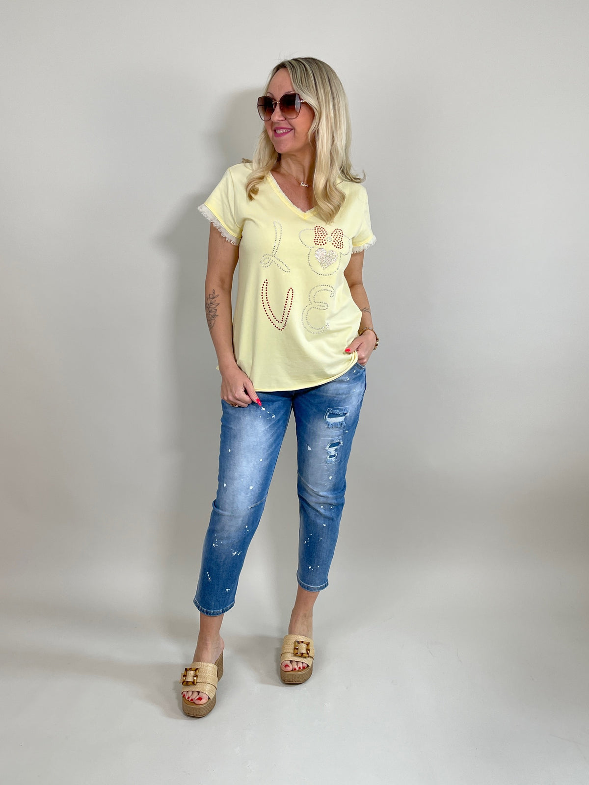 T-Shirt mit Steinchen und Glitzerdruck in versch. Farben