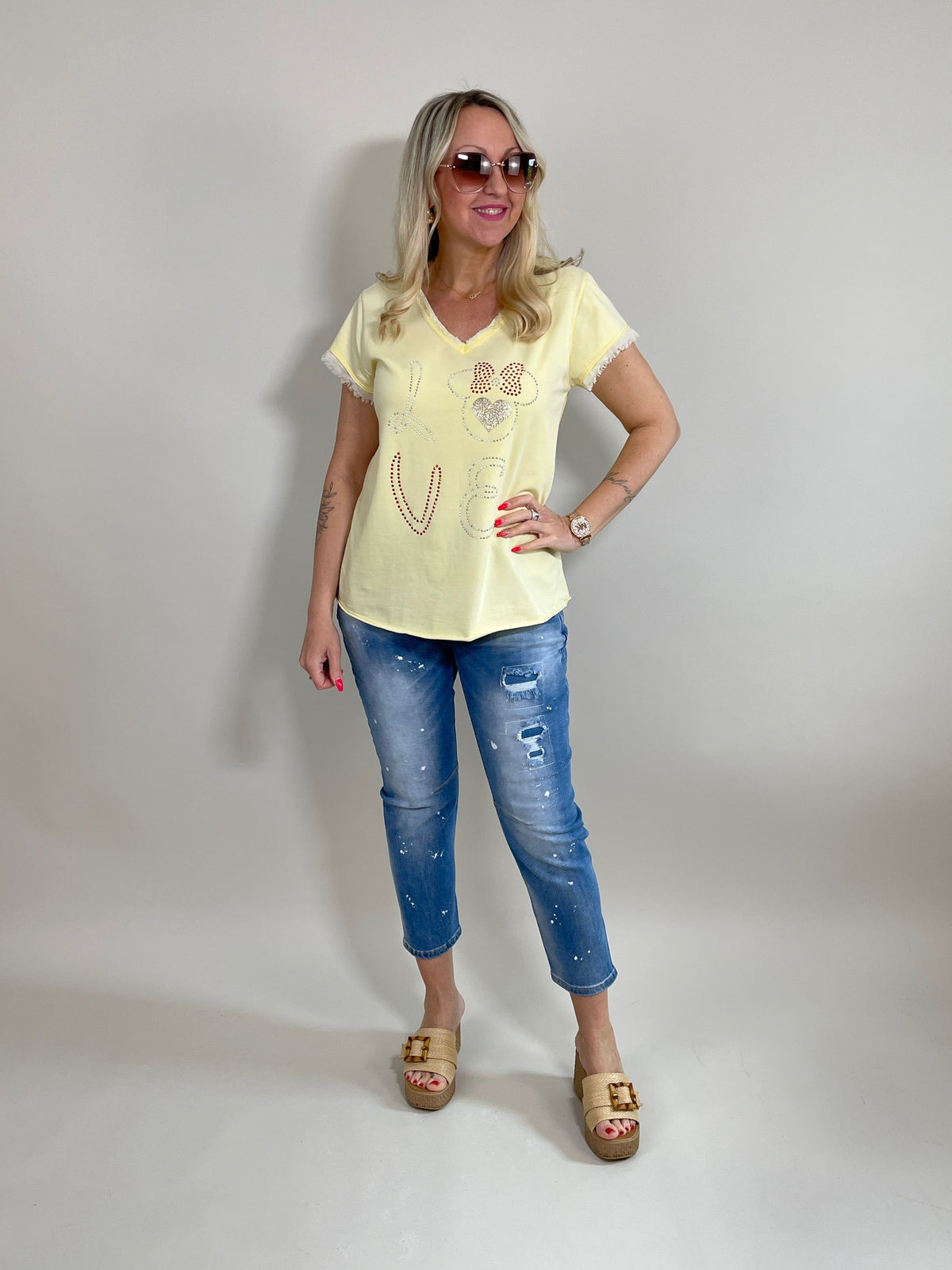 T-Shirt mit Steinchen und Glitzerdruck in versch. Farben