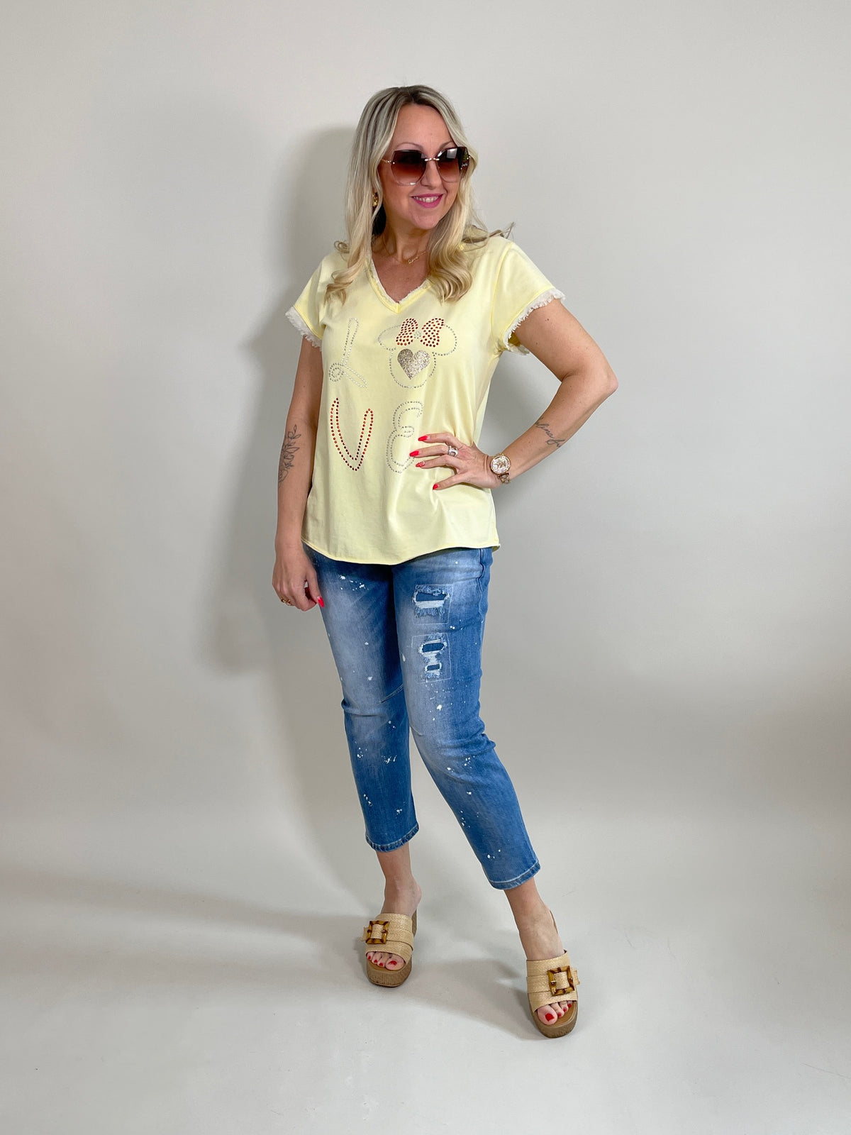 T-Shirt mit Steinchen und Glitzerdruck in versch. Farben