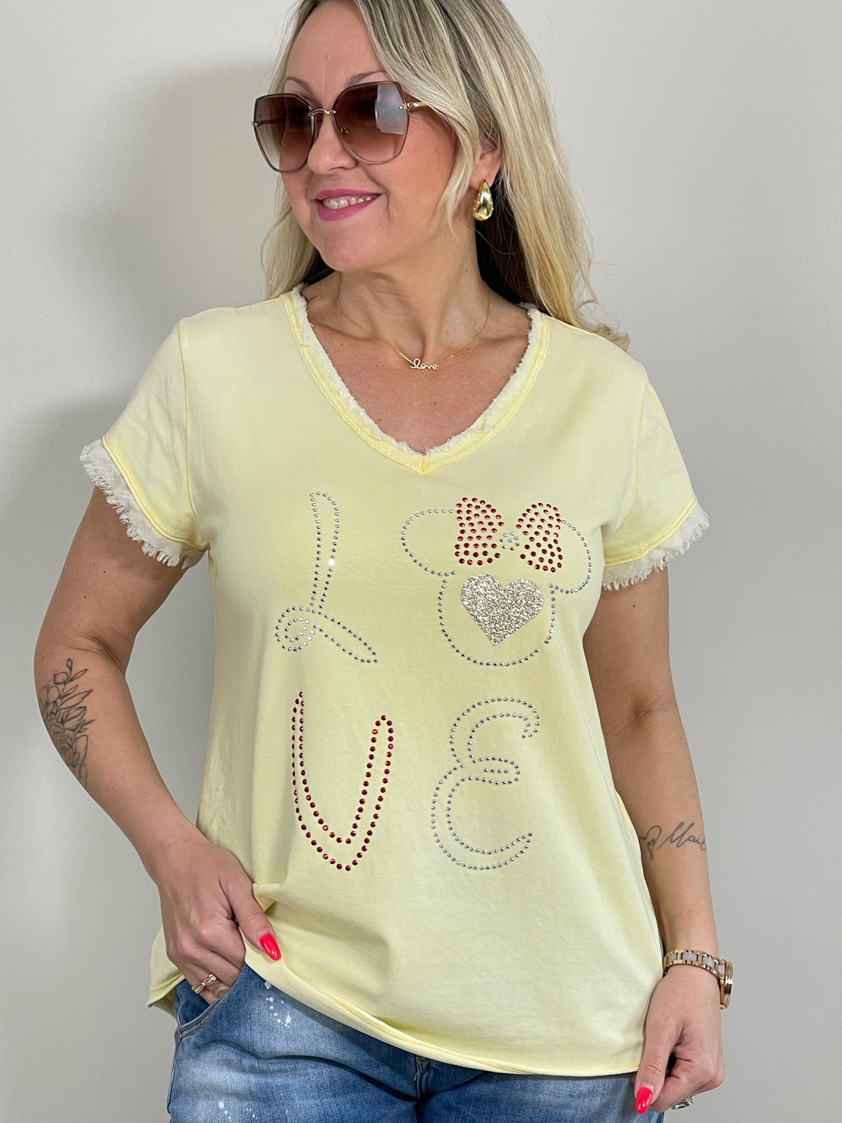 T-Shirt mit Steinchen und Glitzerdruck in versch. Farben