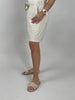 Shorts mit weitem Bein in Beige