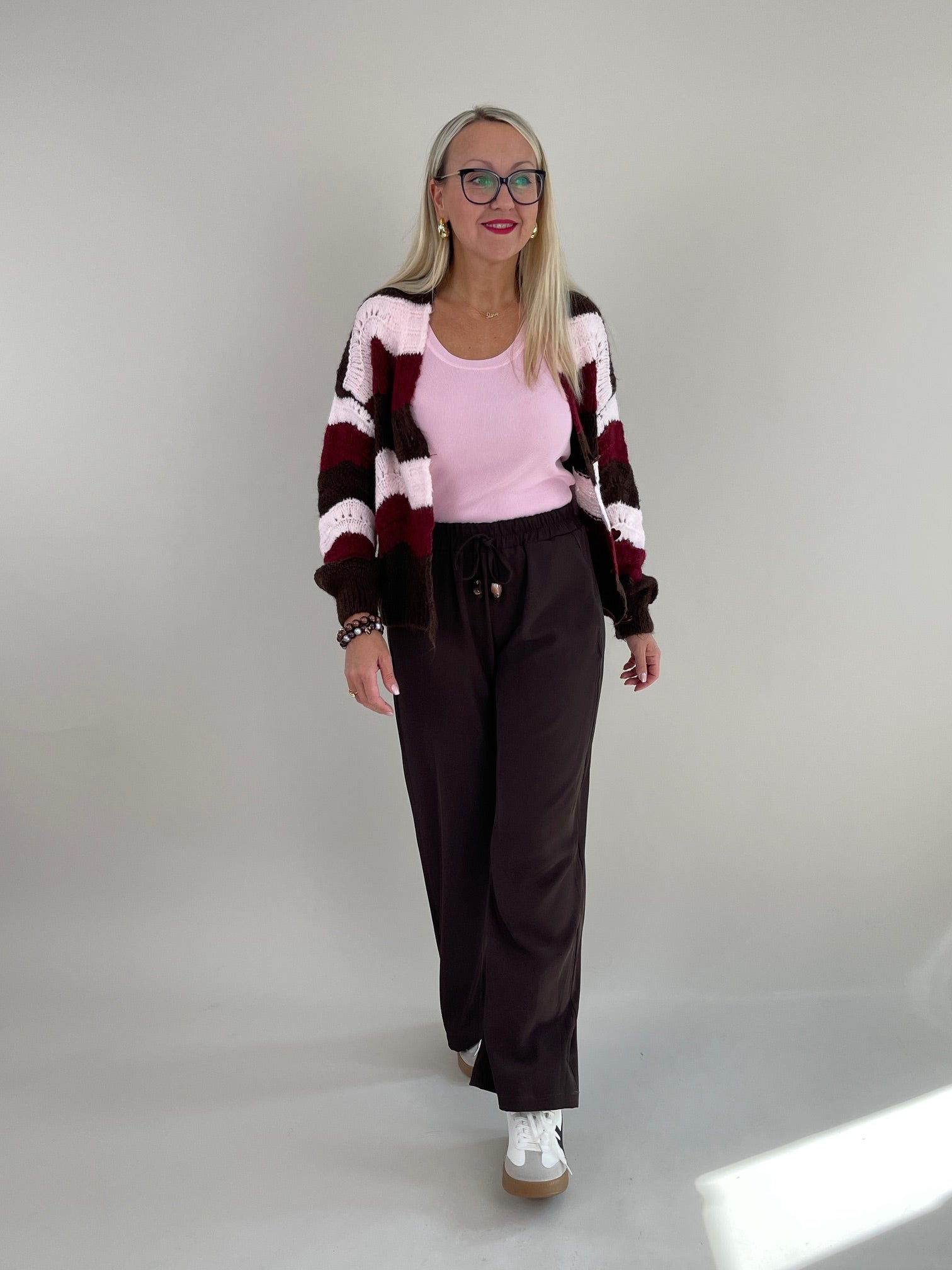 Cardigan mit Streifen in Mokka/Bordeaux Art. 6313