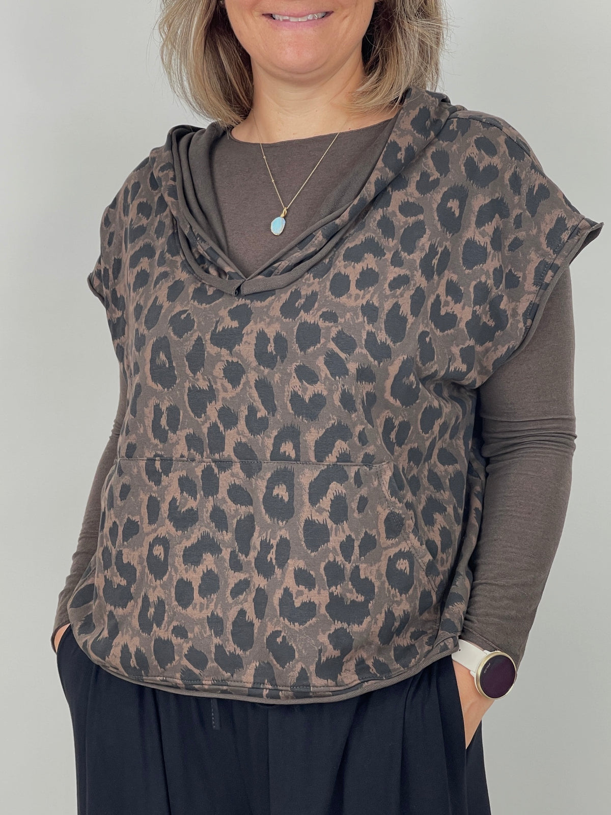 Sweatshirt Kurzarm mit Kapuze Leo/Mokka