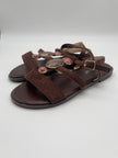 Sandalen mit Steinen in Mokka