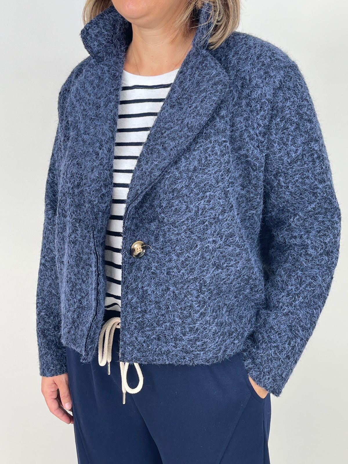 Kuschelige Blazerjacke in Marine