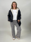 Steppjacke mit Streifen in Schwarz