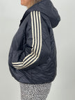 Steppjacke mit Streifen in Schwarz