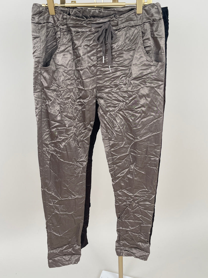 Jogpants Glanzeffekt in versch. Farben Artikel 6276