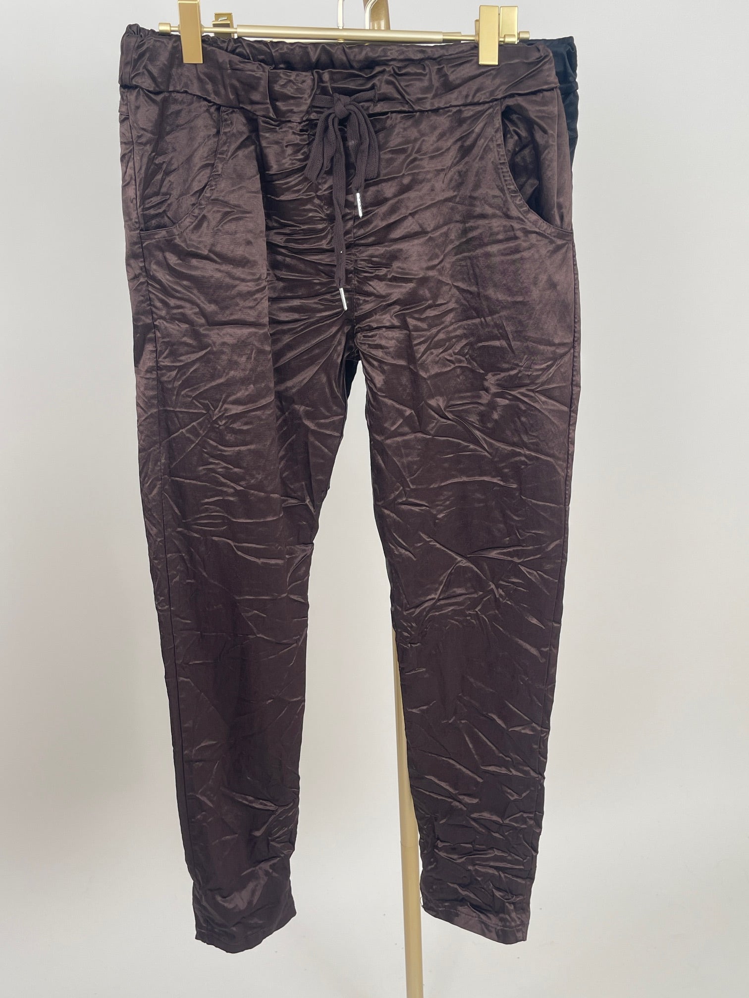 Jogpants Glanzeffekt in versch. Farben Artikel 6276