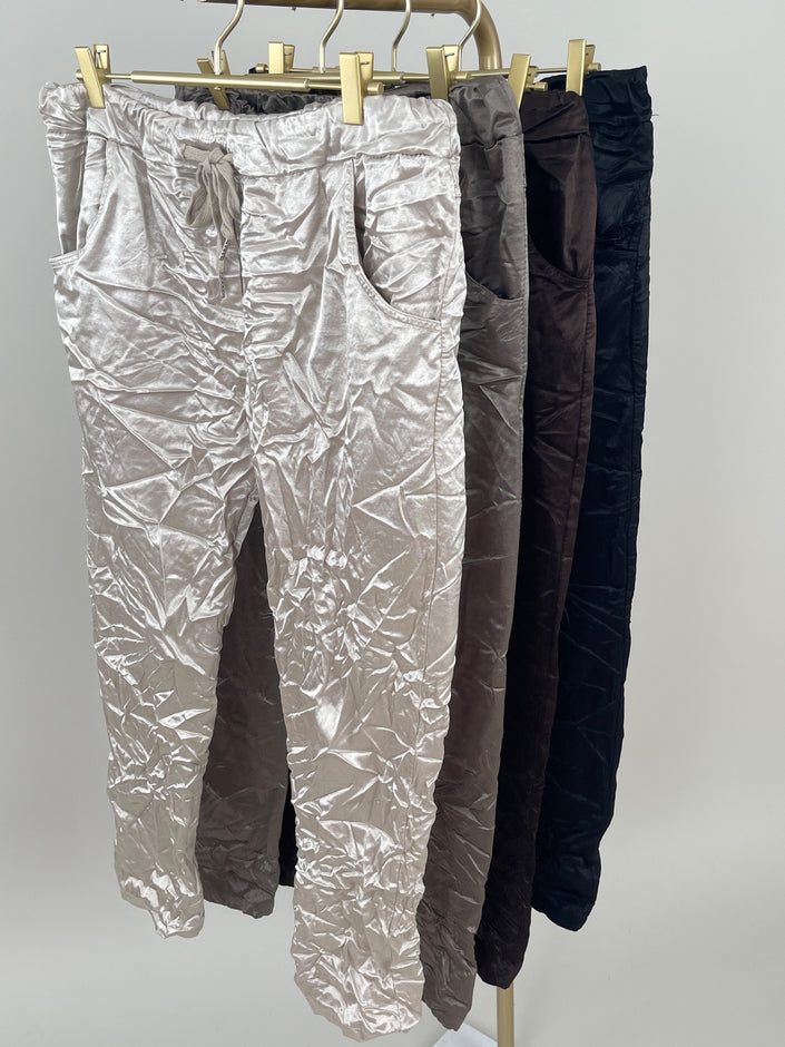 Jogpants Glanzeffekt in versch. Farben Artikel 6276