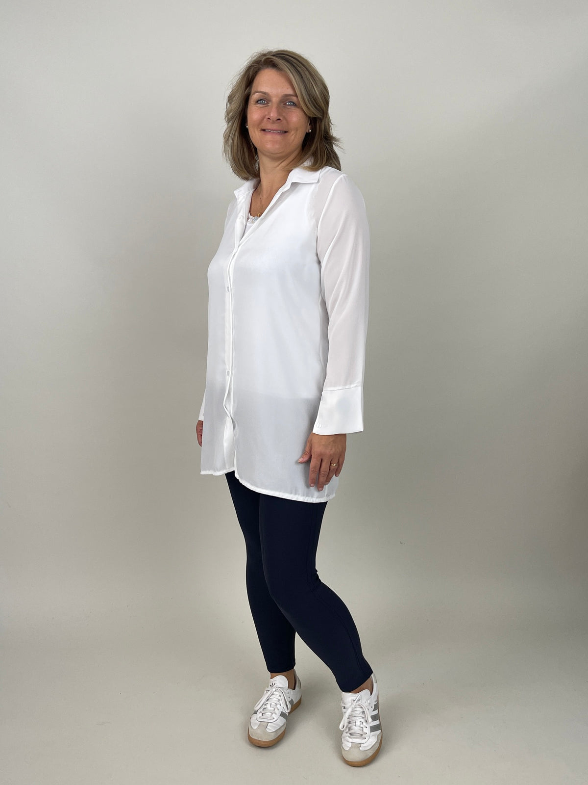 Lässige Longbluse in Weiß