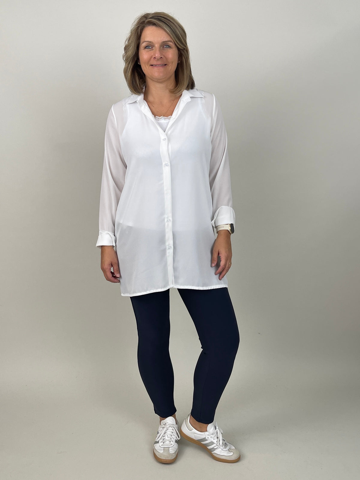 Lässige Longbluse in Weiß