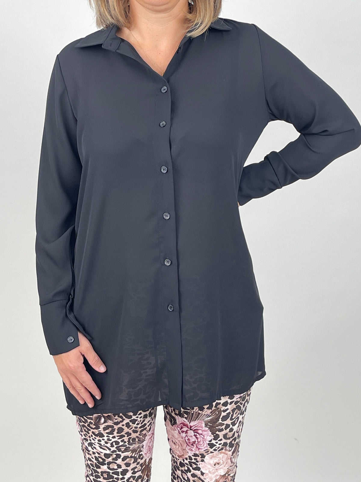Lässige Longbluse in Schwarz