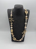 Kette mit Details in Beige