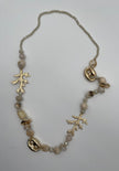 Kette mit Details in Beige
