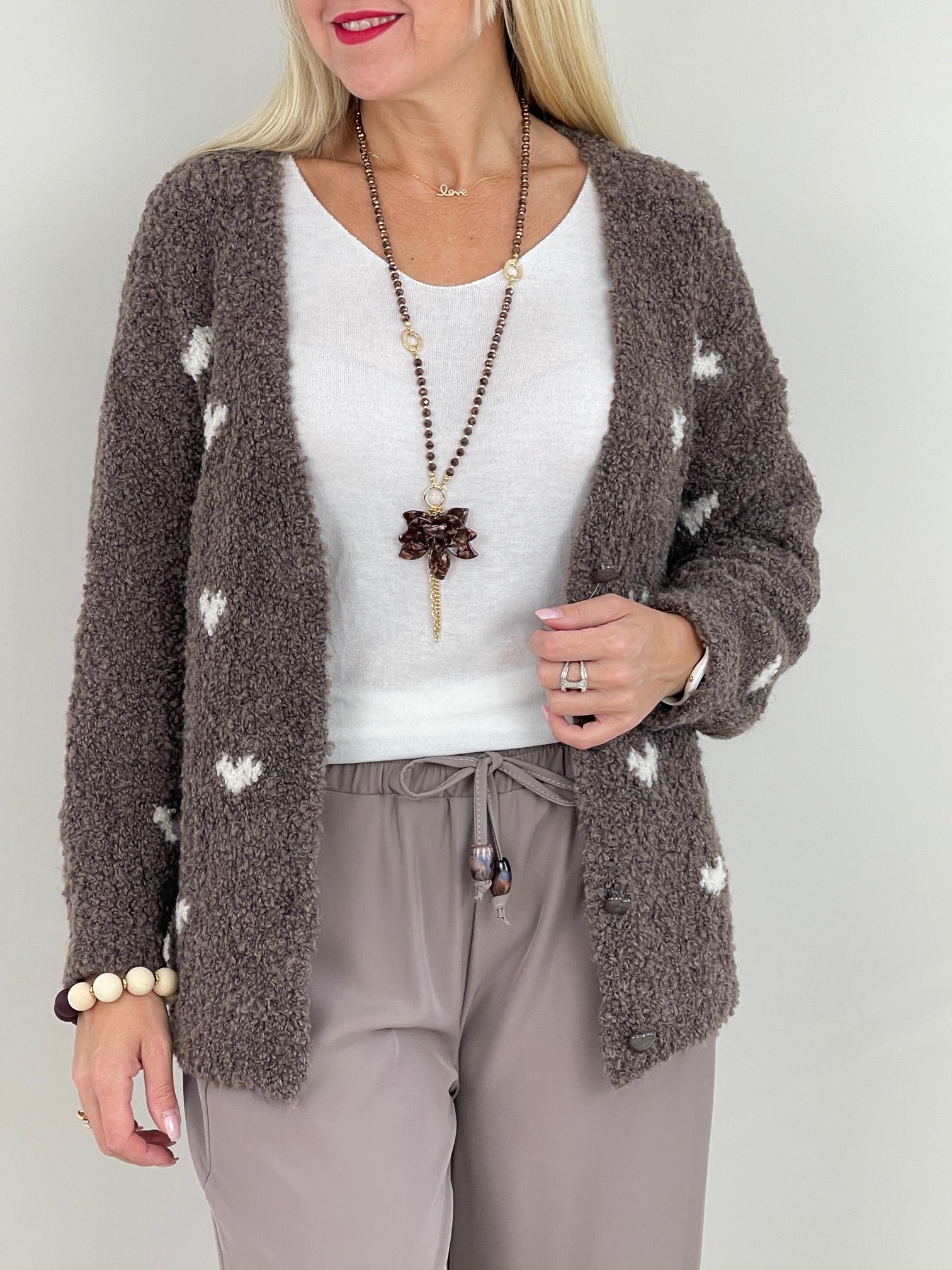 Cardigan Bouclé Herzmuster in Taupe Artikel 6370