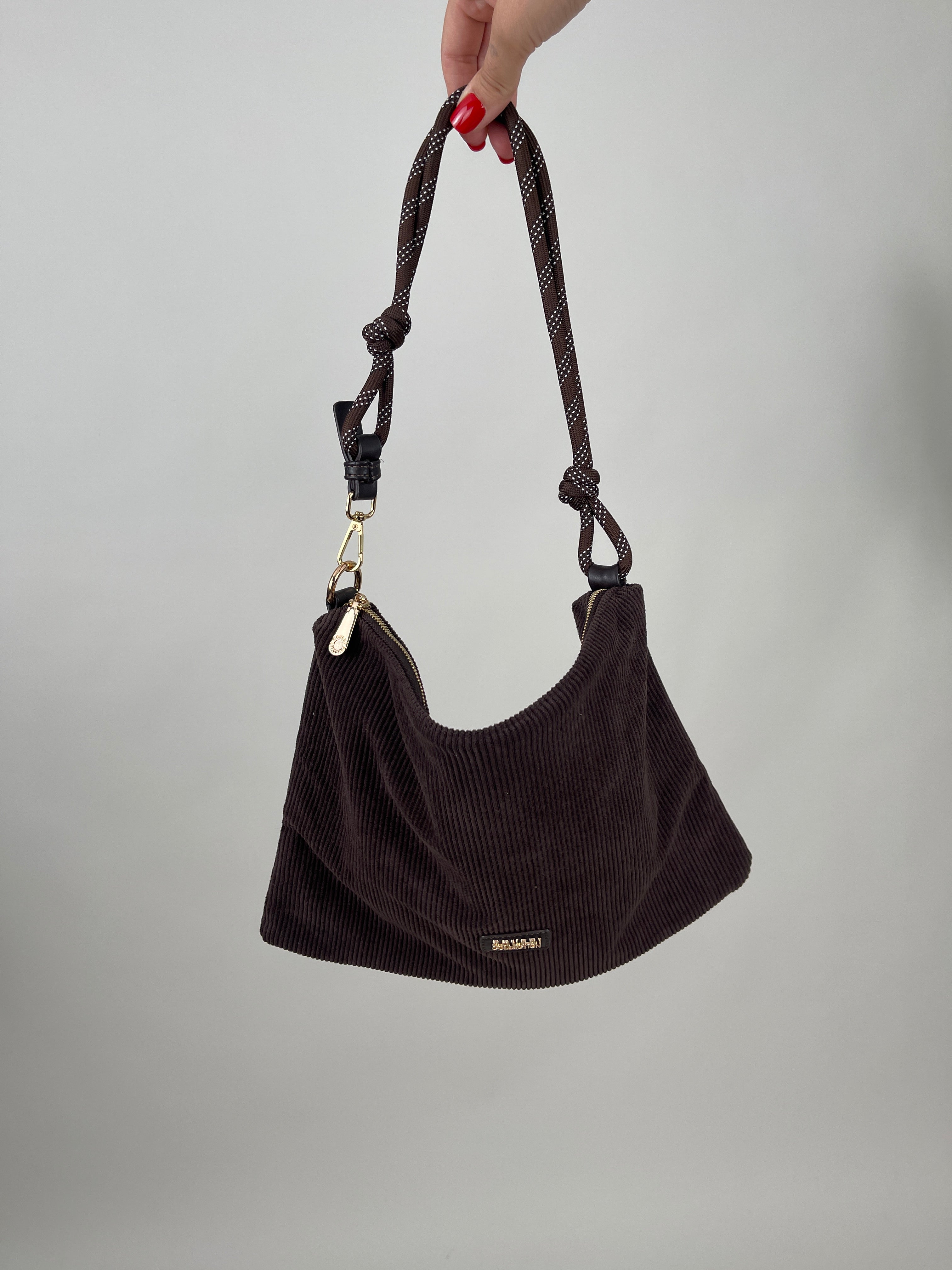 Cordtasche in Mokka