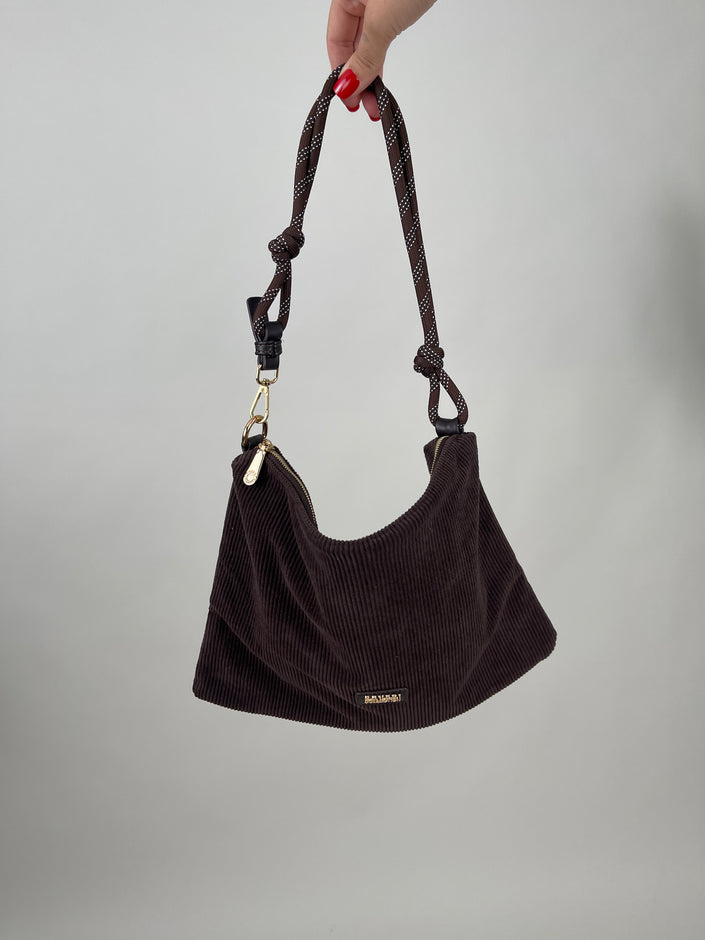 Cordtasche in Mokka