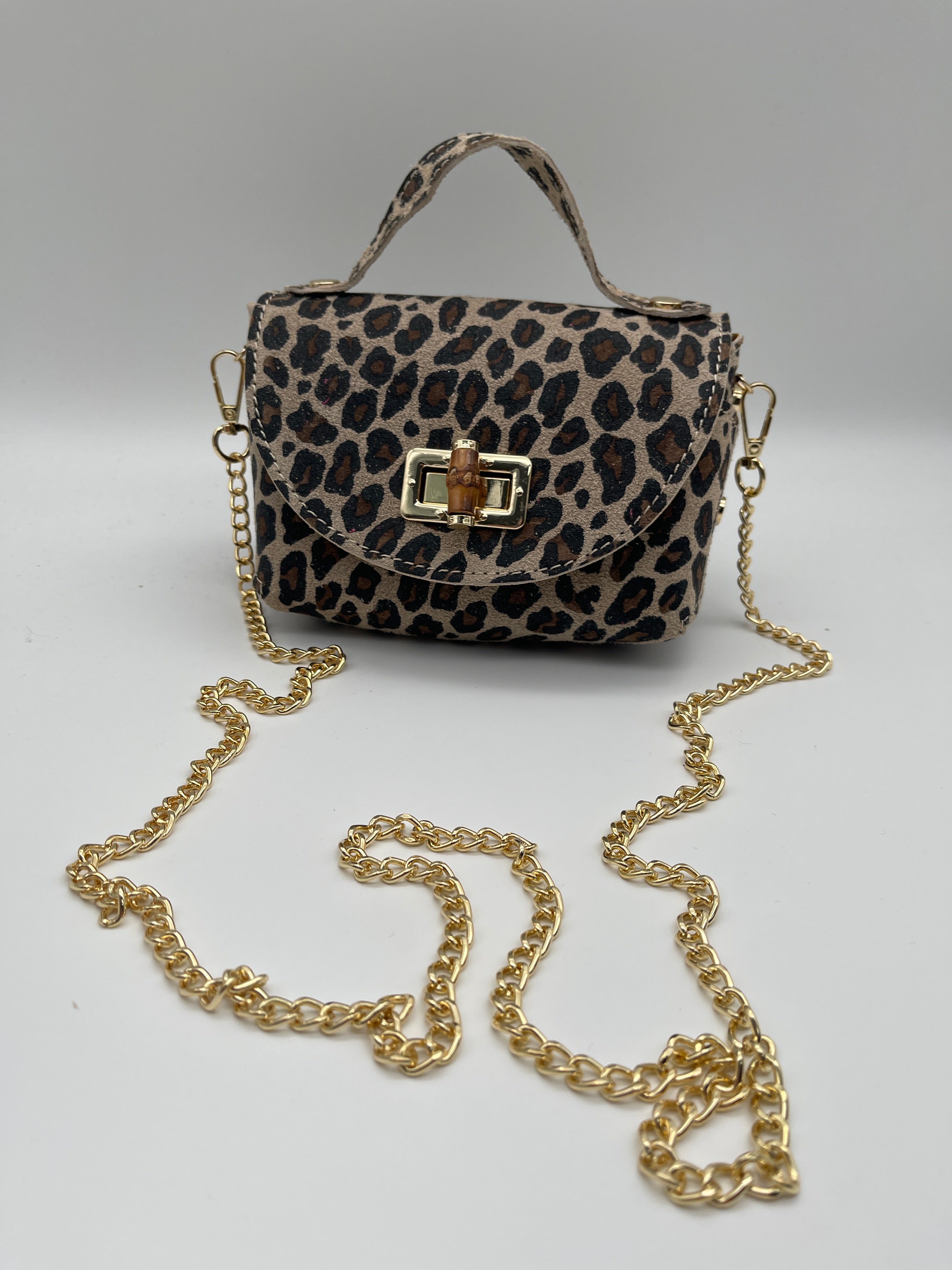 Kleine Ledertasche goldene Details in Leo