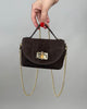 Kleine Ledertasche goldene Details in Mokka