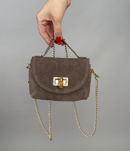 Kleine Ledertasche goldene Details in Taupe