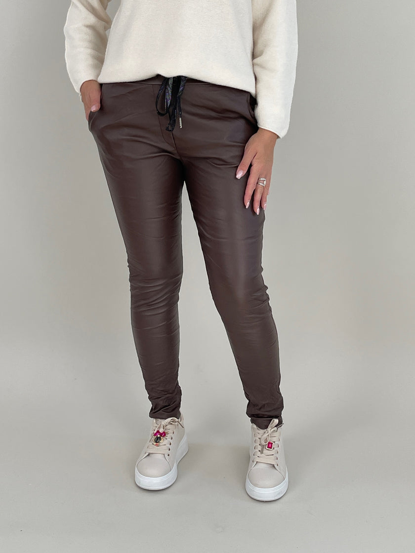 Jogpants Lederoptik in Mokka Artikel 6352