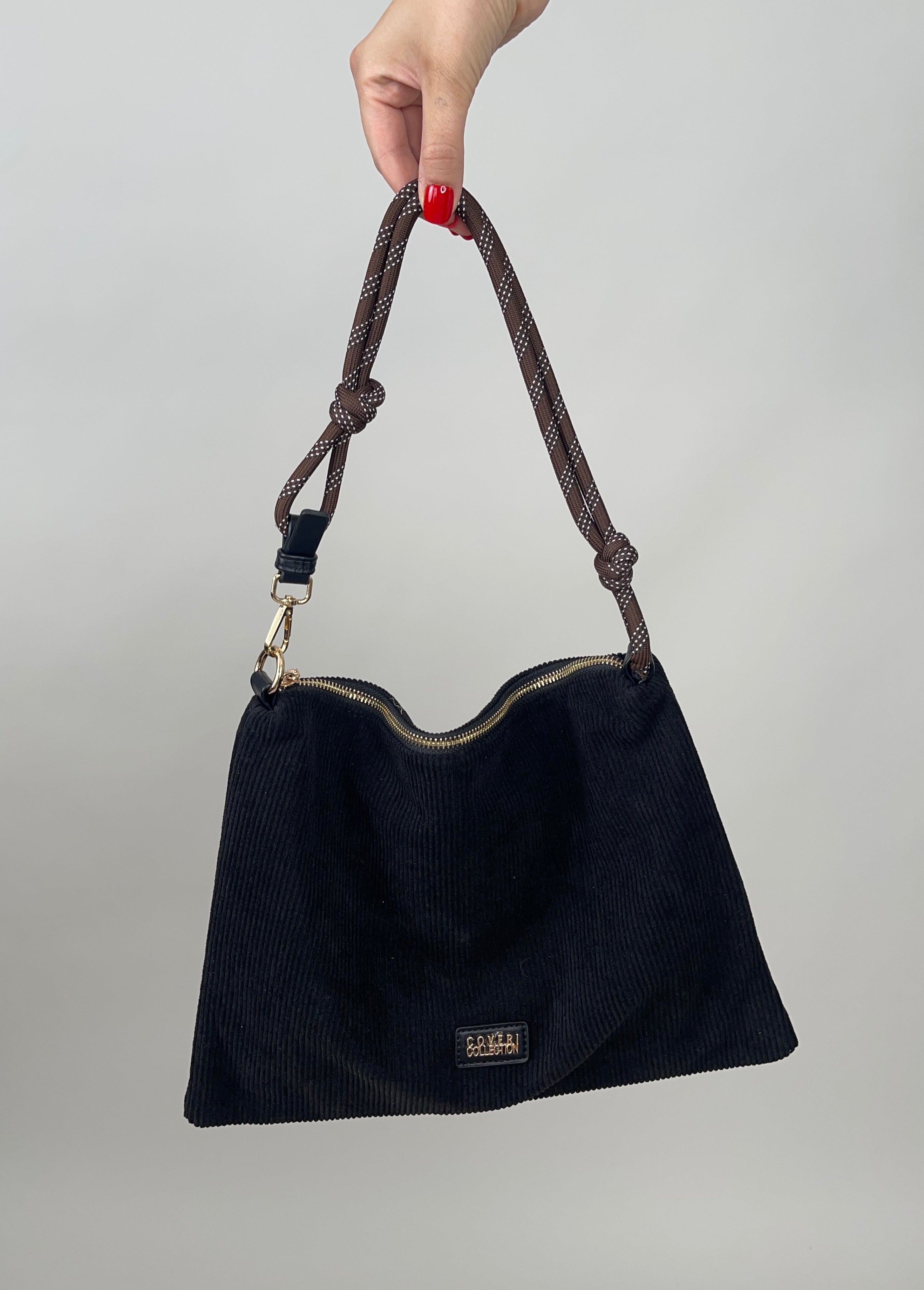Cordtasche in Schwarz