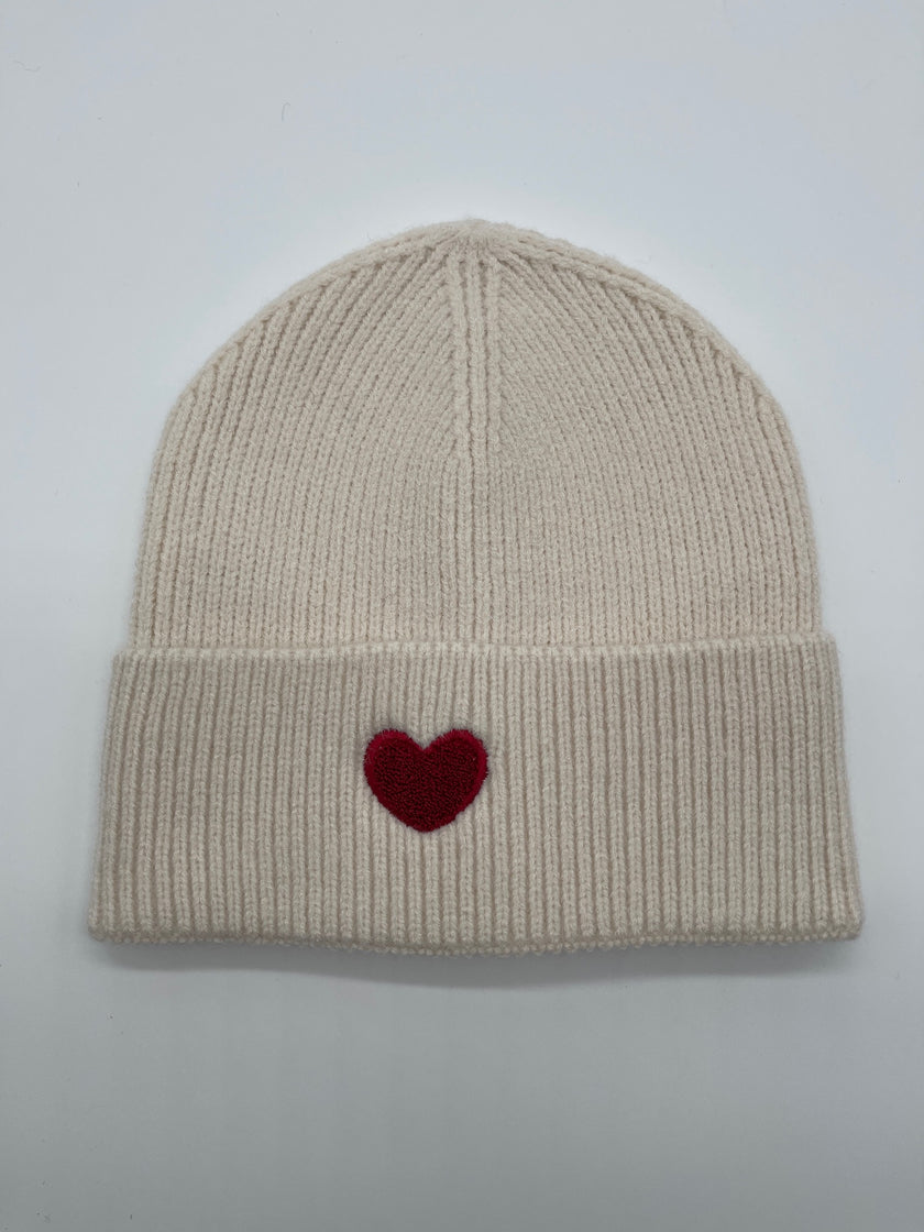 Mütze in Rippstrick mit Herz in versch. Farben Artikel 5450