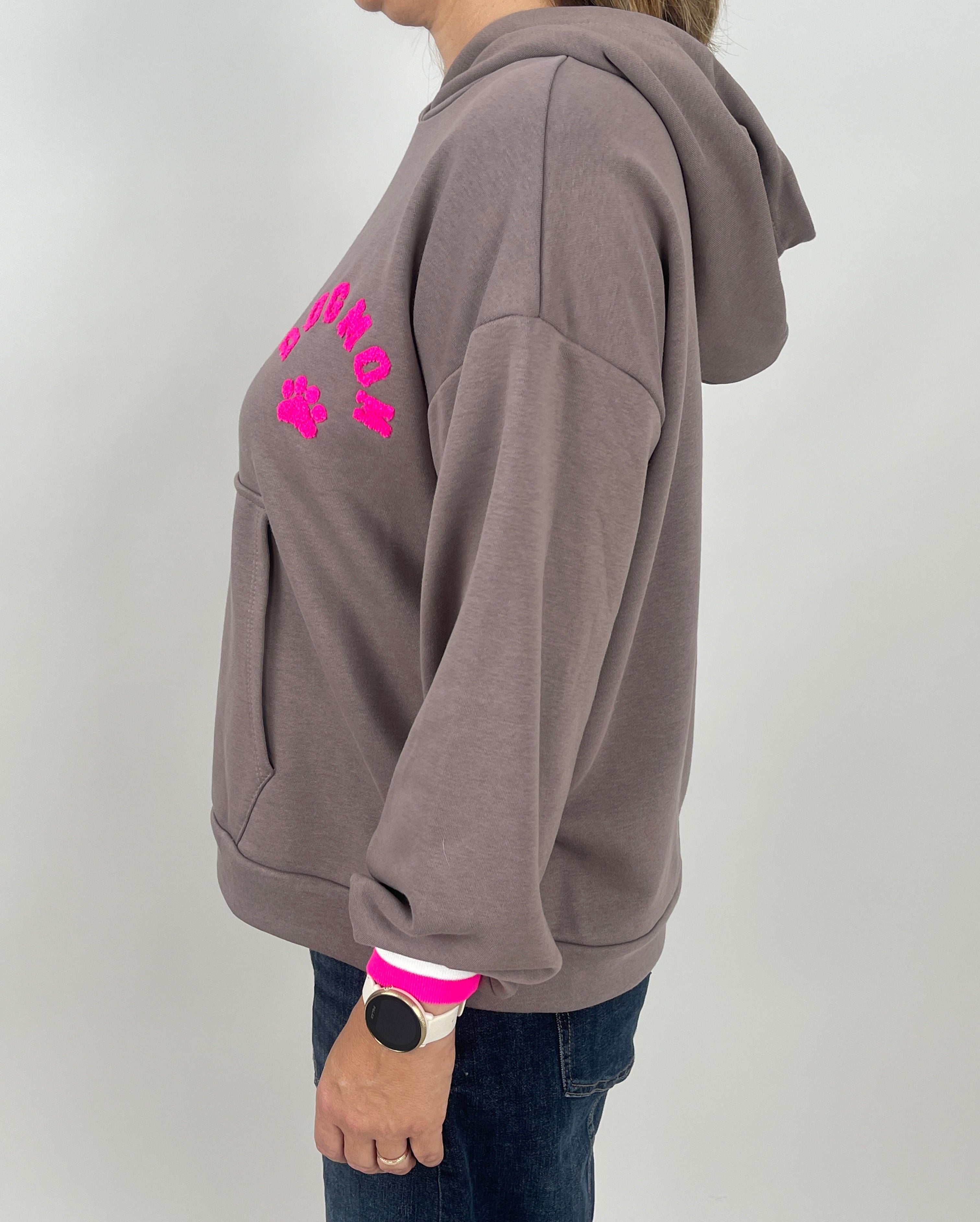 Hoodie Dog Mom in Taupe