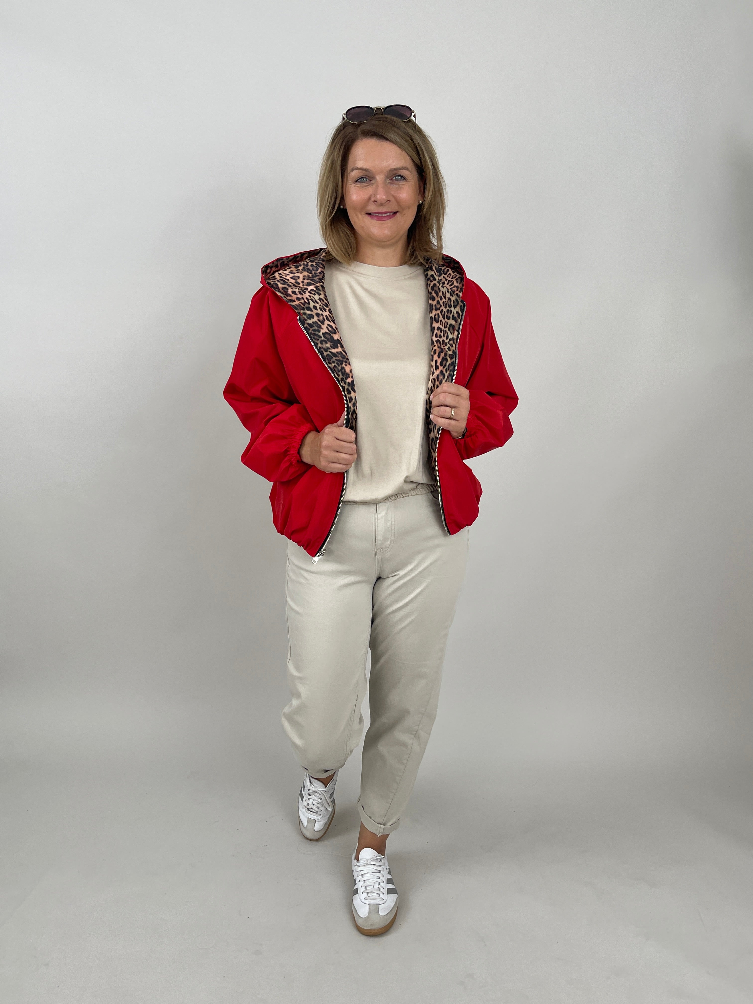 Wendejacke mit Leo-Design in Rot