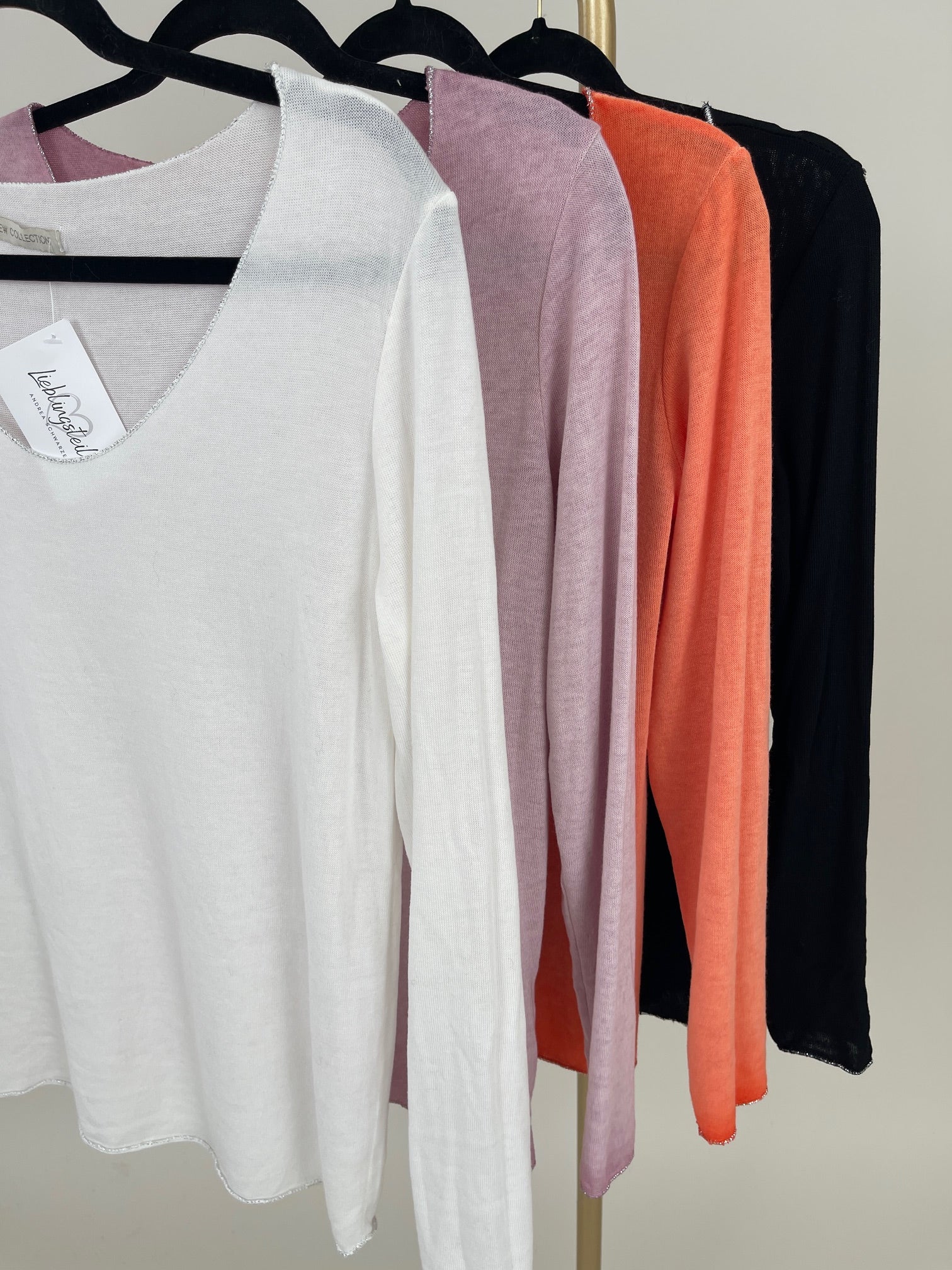 Langarmshirt mit Glitzerfäden versch. Farben Art. 6349