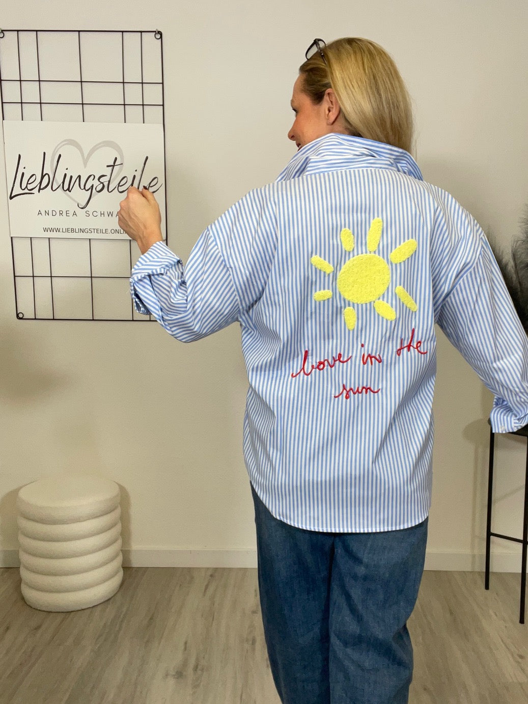 Bluse Streifen mit Rücken-Bestickung Art. 6701