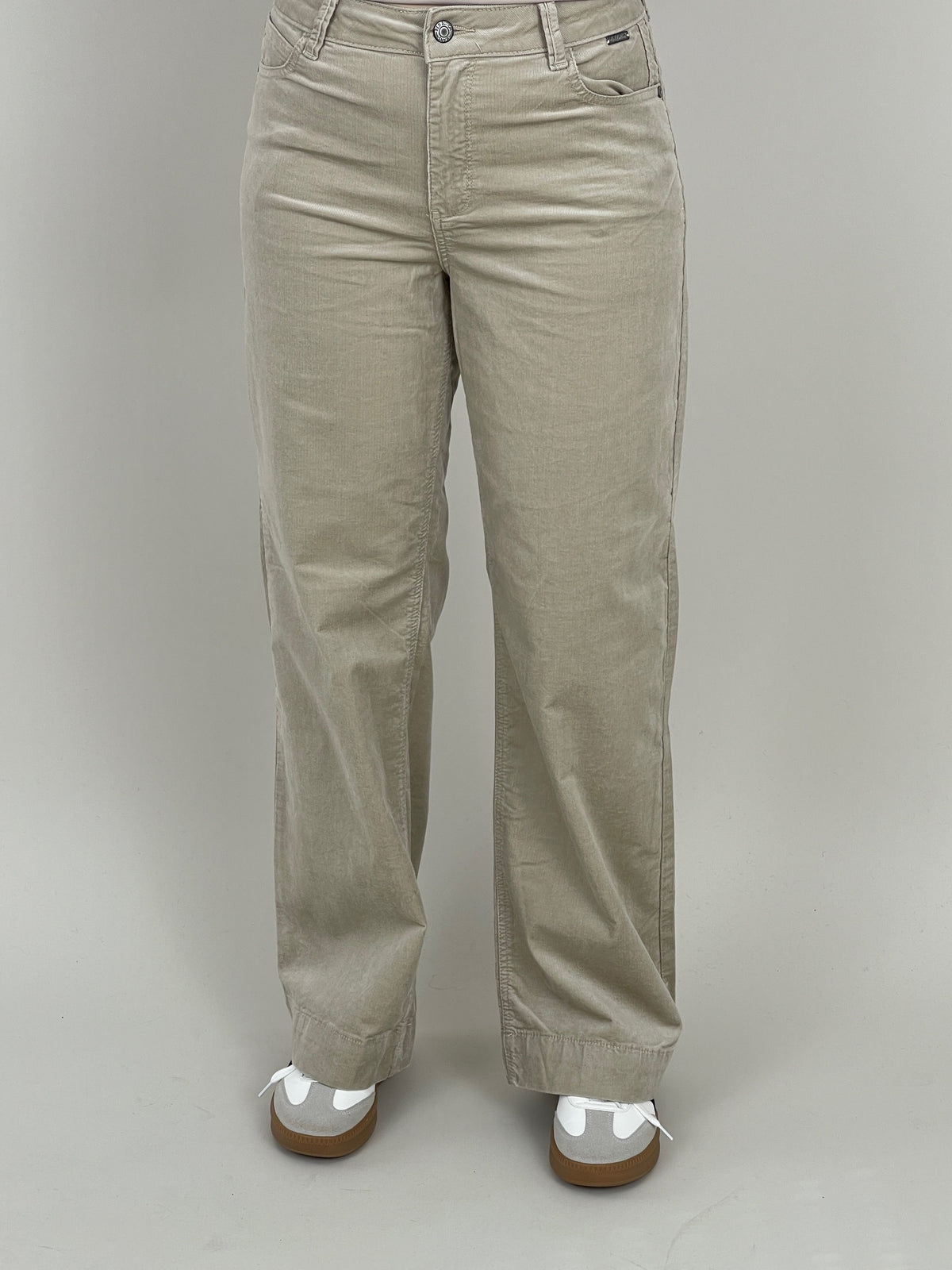 Red Button Hose Cord Beige