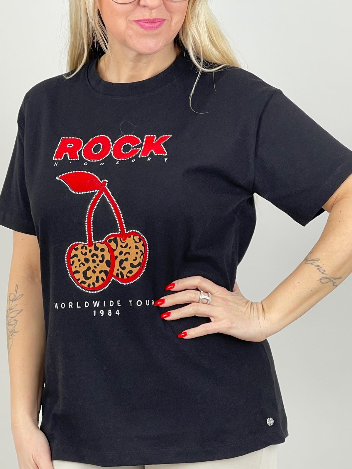 T-Shirt Rock Cherry in Schwarz
