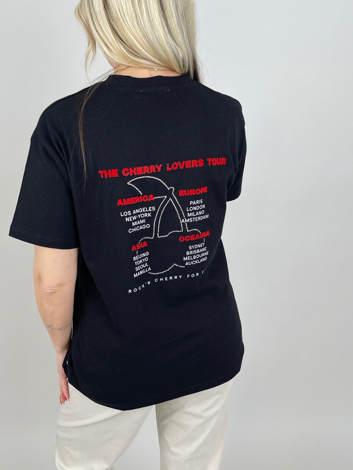 T-Shirt Rock Cherry in Schwarz