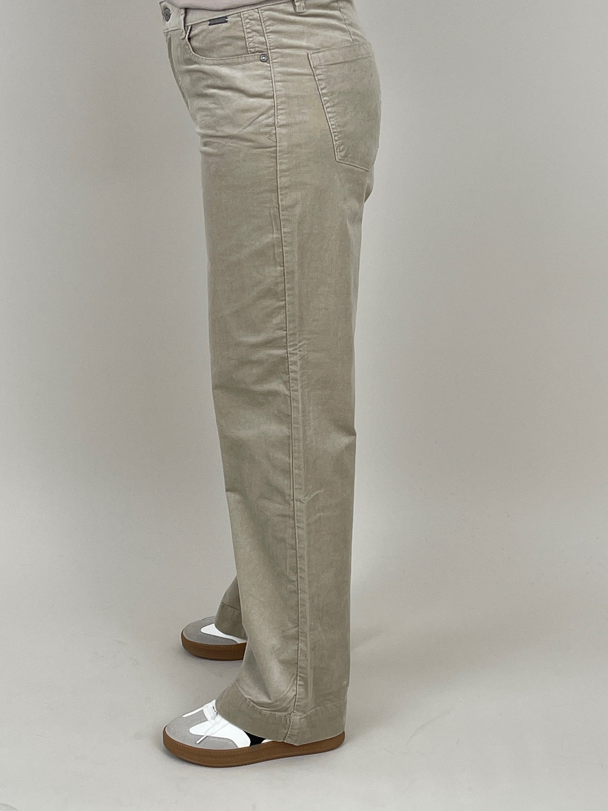 Red Button Hose Cord Beige