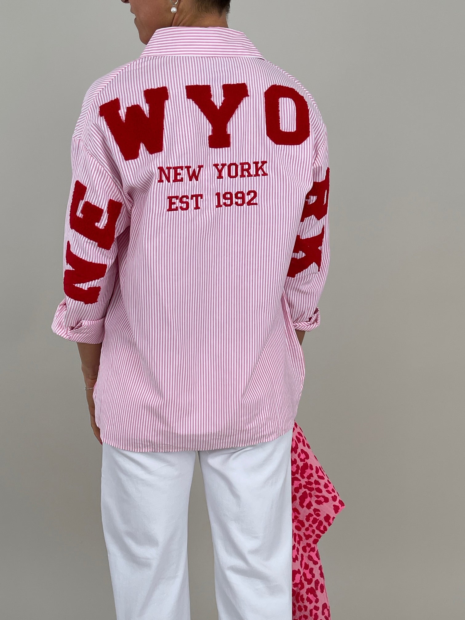 Bluse mit Streifen und Schriftzug in Rosa Artikel 6004