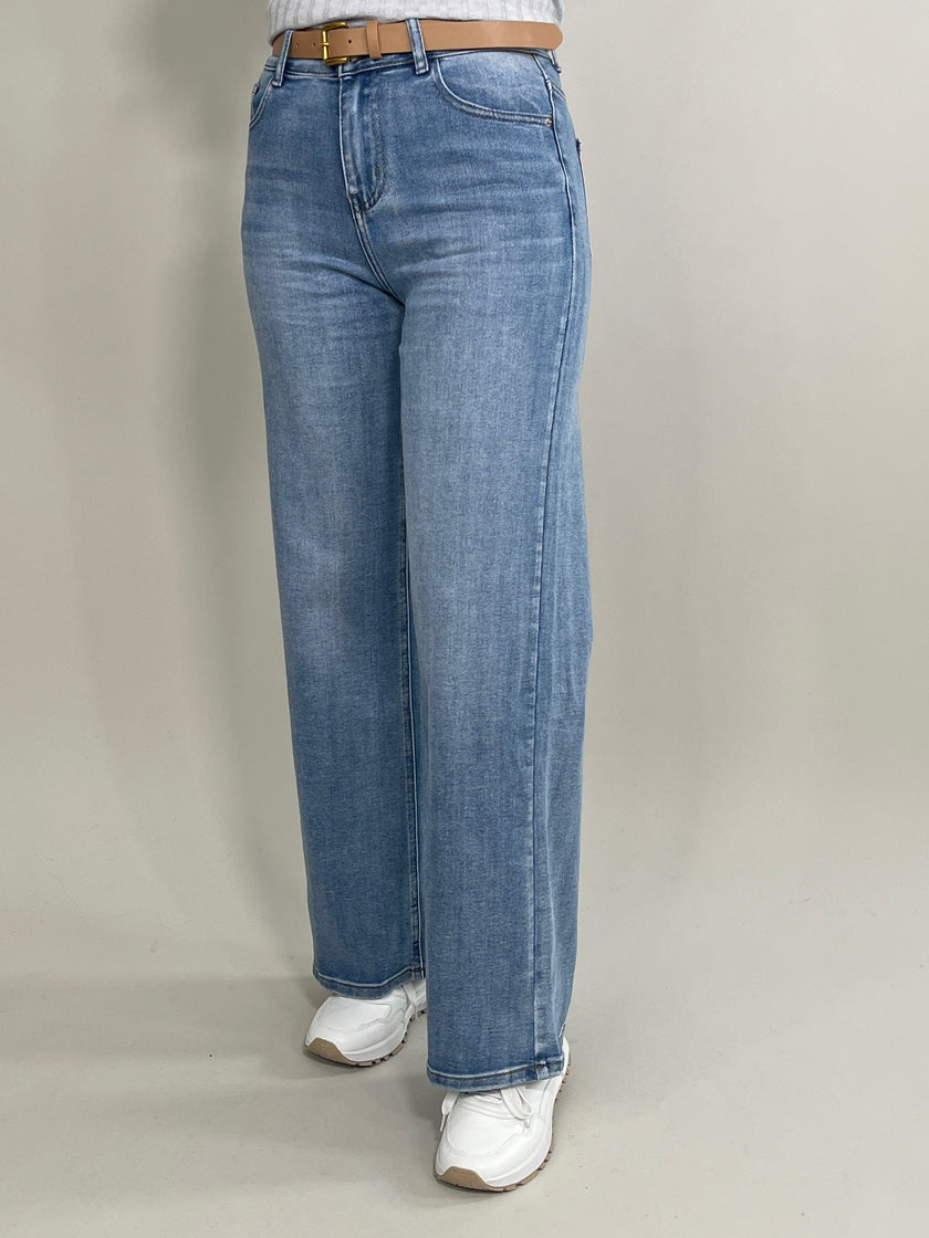 Jeans Wide Leg mit Gürtel Artikel 5496