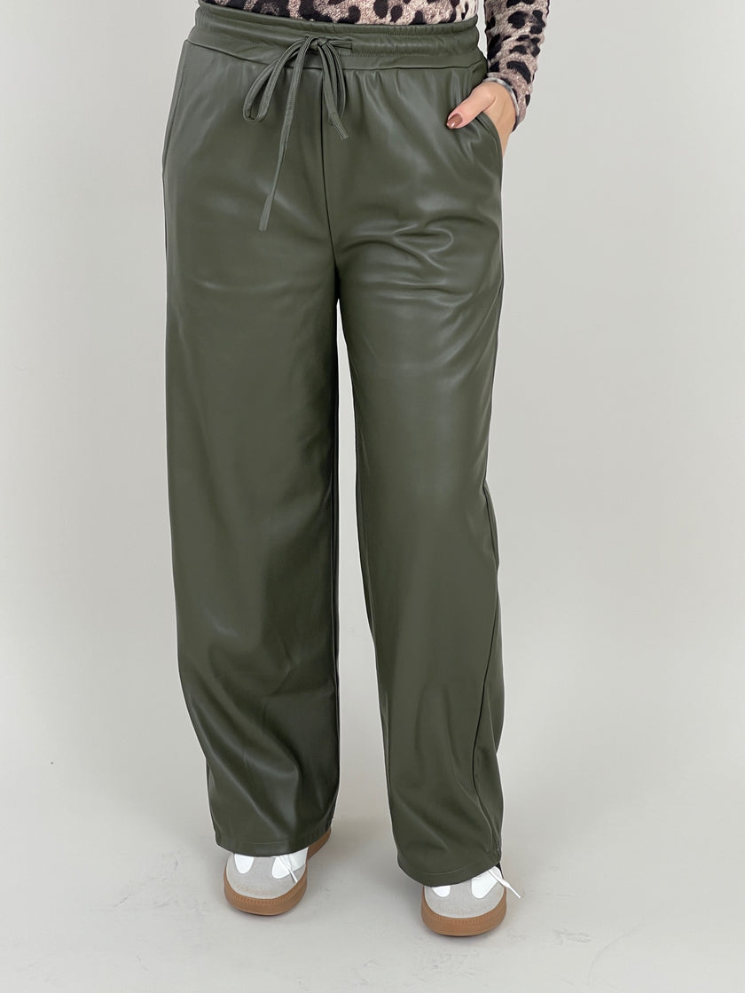 Marlene Hose Lederoptik in Khaki Artikel 6462
