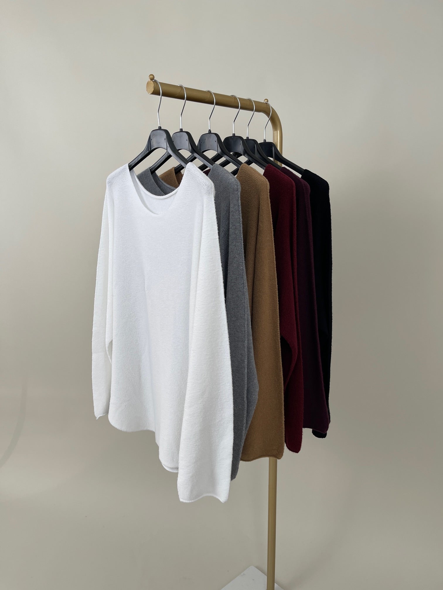 Pullover Uni Rundhals-Ausschnitt in versch. Farben Art. 6414