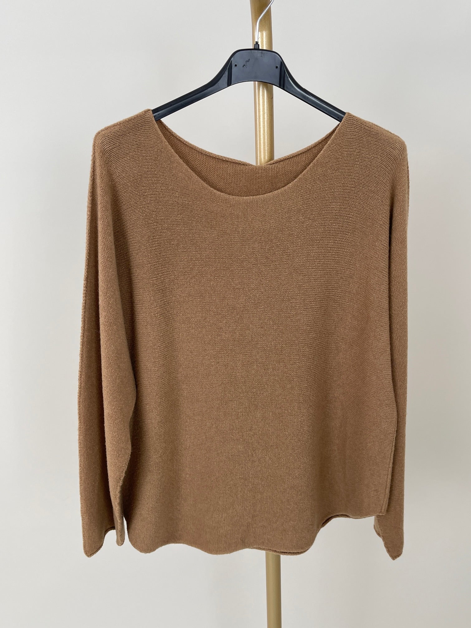 Pullover Uni Rundhals-Ausschnitt in versch. Farben Art. 6414