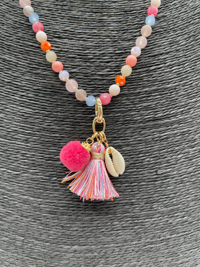 Kette mit Anhänger in versch. Farben Artikel 4109